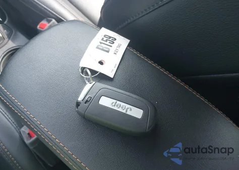 2019 Jeep Compass Limited 4X4 from USA, damaged, VIN 3C4NJDCB0KT842673